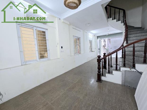 Bán nhà NGỌC THUỴ 6 tỉ Ô TÔ gần_50M*5T_ngay trường chợ công viên