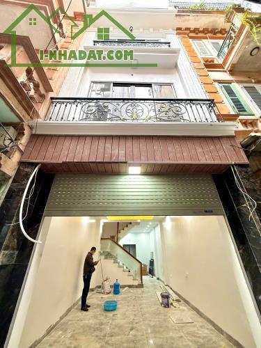 Bán nhà mặt ngõ đường Láng 52mx4T 5PN MT 3.9m oto kinh doanh sổ vuông mới đẹp Đống Đa