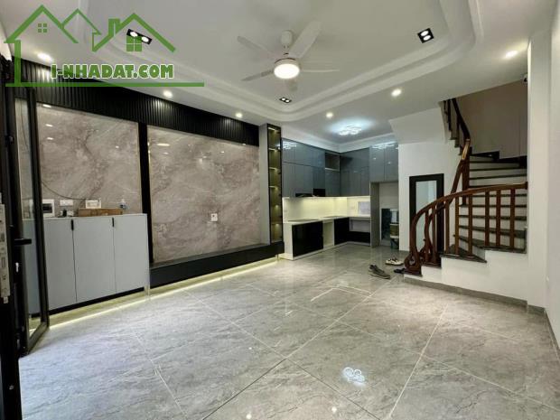 Bán nhà Thạch Bàn 34m 5tầng MT 4,5m Full Nội Thất 5,45tỷ - 1