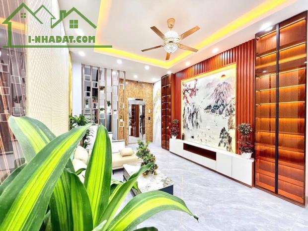 Vip, Bán nhà Xuân La,200m ra hồ Tây, 45m2, 6 tầng, thang máy, nhỉnh 15 tỷ - 1