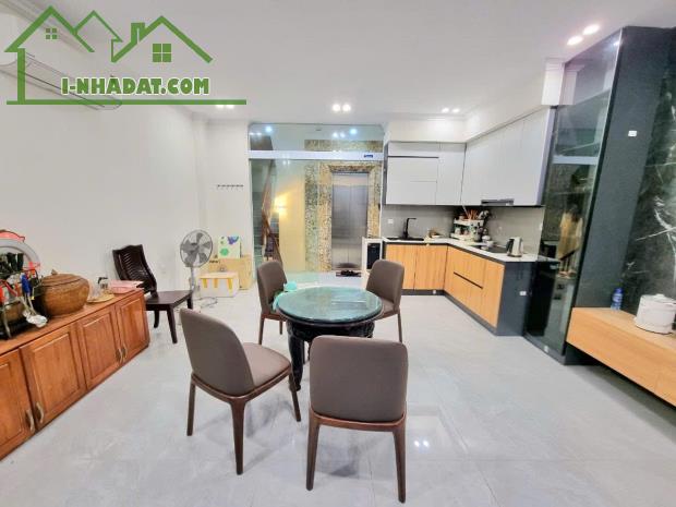 Bán trong tuần, nhà gần Ngã Tư Sở, gần ô tô, 42m2, chỉ hơn 5 tỷ - 1
