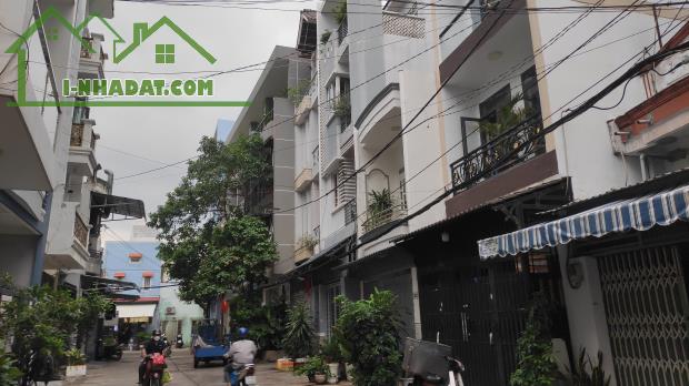 Nhà 5 tầng, hẻm 6m thông, Số 11 ngay Celadon, 3.95 tỷ