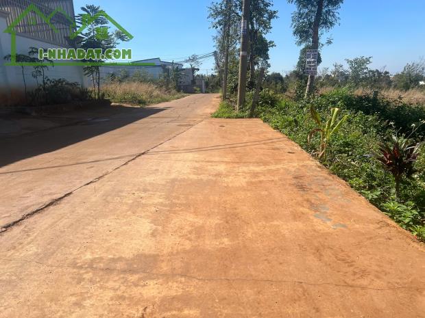 ĐẤT HẺM 7 ĐƯỜNG 10/3 BMT 10x23m, 2Tỷ350 🍓   🍓 Diện tích: 10x23 m 🍓 Pháp lý: thổ cư 90m² - 1