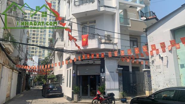 NHÀ XE HƠI ĐẬU TRƯỚC CỬA ĐƯỜNG NGUYỄN THỊ THẬP, Q7 – CHỈ TỪ 7,6 TỶ