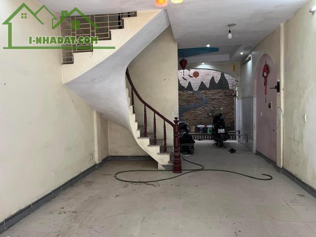 Bán nhà phố Trương Định, Hoàng Mai 41m, 5 tầng. Giá: 8.8 tỷ. LH: 0937158386 - 1