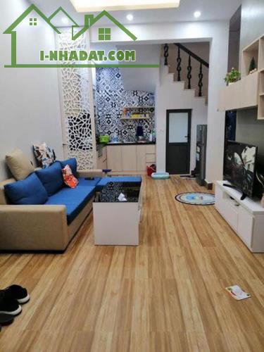 Bán nhà mặt tiền rộng 4,5m Mỗ Lao, giá 6.5 tỷ