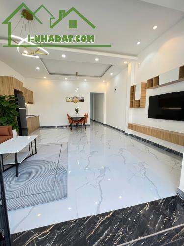 Nhà mới xây tặng toàn bộ nội thất tại KCN Tân Hương - 3