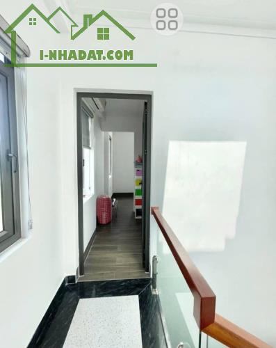 Bán nhà Trung Hành, Đằng Lâm, Hải An, Hải Phòng. 3 tầng, 38m2, 2,35 tỷ. Ngang 3,8m, d2 - 3