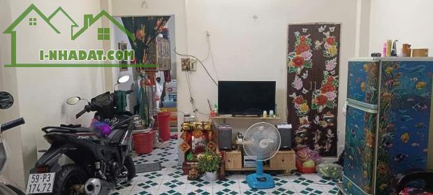 Bán nhà   hẻm Lạc Long Quân, p.10, quận Tân Bình,