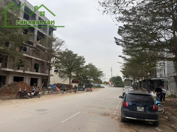BÁN 160M² ĐẤT TRỤC 24M KINH DOANH KĐT HÀ PHONG,MẶT TIỀN:8M,GIÁ BÁN: 16 TỶ.
