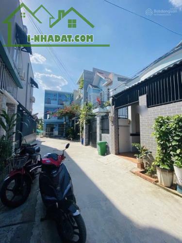 Nhà Lê Văn Việt, TNP A, 90m2, ngang 5m, hẻm xe hơi , nhỉnh 5 tỷ