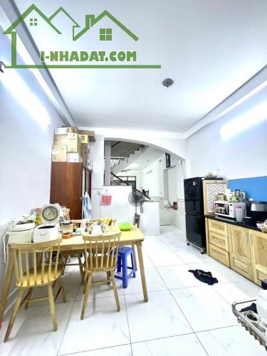 BÁN NHÀ TRƯỜNG CHINH, PHƯỜNG 14, TÂN BÌNH, 60M2 (4MX15M) – 3 TẦNG – 3 PN, 4WC, GIÁ 6,65 TỶ - 5