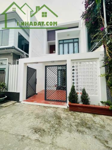 Nhà 1 trệt 1 lầu đường oto gần quảng trường Mỹ Tho Tiền Giang - 1