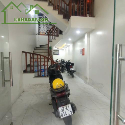BÁN NHÀ PHỐ LÊ QUANG ĐẠO - NHỈNH 7 TỶ - DT 84M2 - MT 3.1M - BA GÁC ĐỖ CỬA - CÁCH Ô TÔ 20M - 2