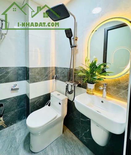 Bán nhà phố Thanh Nhàn, ngõ 3 gác - 28/30m2 x 4 Tầng 4 ngủ đủ nội thất - Giá 5.75 Tỷ - 2