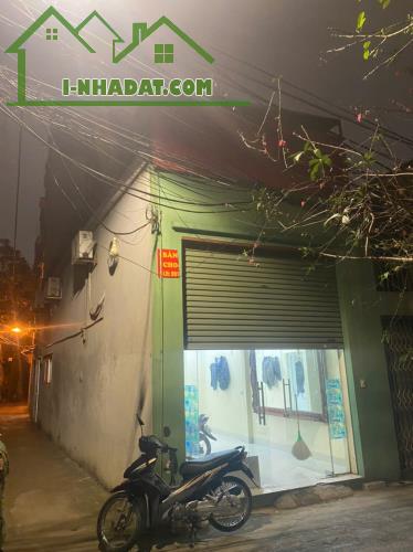 Lô góc - ô tô đổ cửa - vị trí siêu đẹp -   -  thượng thanh