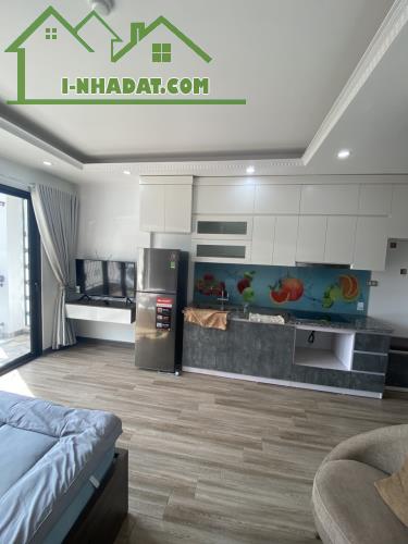 Cho thuê Căn Apartment tại Ngõ 193 Phố Trích Sài, Tây Hồ. View toàn hồ cực Chill. Chỉ 6.5t - 3