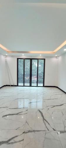 Bán nhà ngay ngã tư Vạn Phúc cực đẹp ngõ thông , oto đỗ cách nhà 10m. 38m2*5T giá chỉ 6.9 - 3