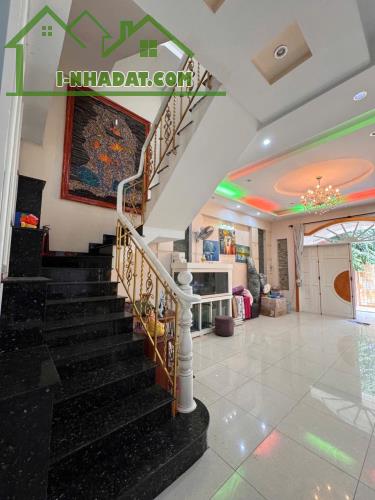 Bán Biệt Thự Q2 Giá Ngộp: HXH Nguyễn Duy Trinh 171m, Ngang khủng 9,5m chỉ nhỉnh 10 tỷ - 2