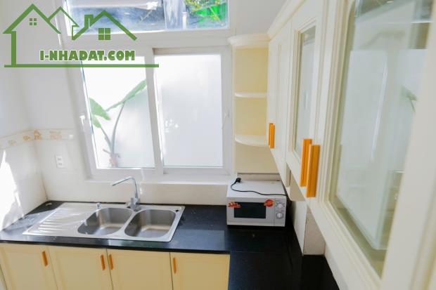 Bán Tòa Nhà Căn Hộ Dịch Vụ Đang Có HĐT 170tr/th, P- Thảo Điền Quận 2. Giá: 55 tỷ - 2