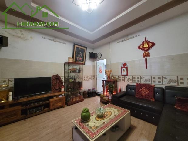 Bán Nhà Mặt Tiền đường số 8 Linh Xuân 140m2 8PN chỉ 4,9 tỷ