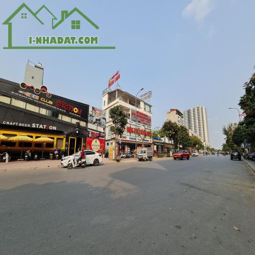 🌟 Lô góc kinh doanh siêu sầm uất cạnh chân chung cư trung tâm Trâu Quỳ, Gia Lâm. 📞 Lh - 3