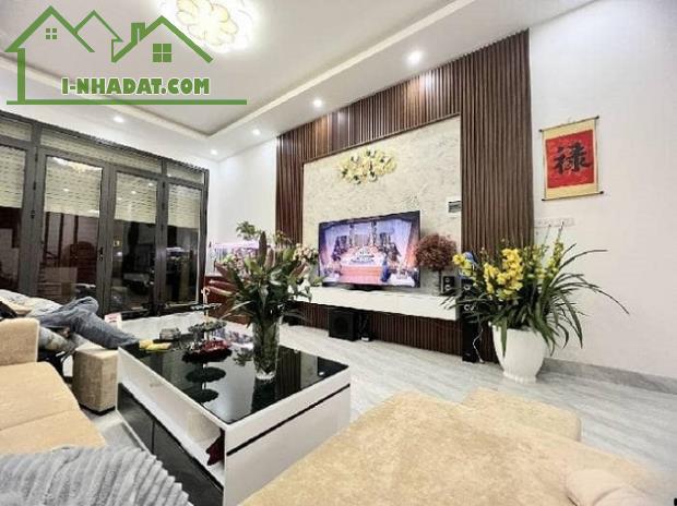 NHÀ ĐỒNG MAI GẦN TRƯỜNG HỌC VIEW THOÁNG 35M 4T 2.87TỶ