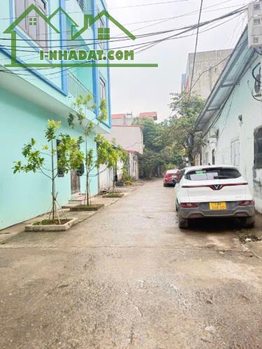 Cần bán mảnh 70m2 có sẵn nhà cấp 4 cho thuê  ở Thị trấn Trâu Quỳ - 1