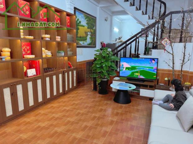 Bán nhà Đại Linh 56m x 3T. Vị trí đắc địa - Ngõ thông - Ôtô tránh