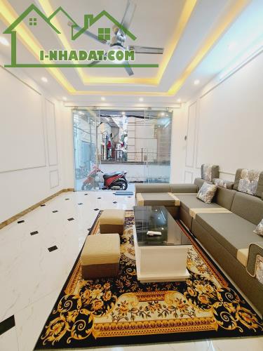 Bán Gấp Nhà Kim Giang - Ngõ Nông, Ô Tô Đỗ Cửa, Thoáng Sáng - 1