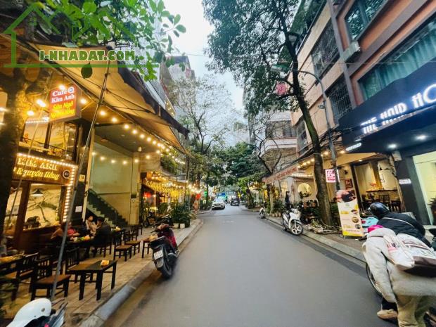 Bán nhà phố Nguyên Hồng, Đống Đa 51m, 4 tầng, mt 4.5m. Giá: 29.8 tỷ. LH: 0937158386