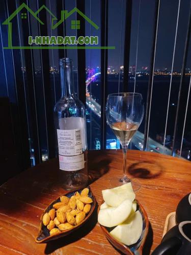 Hơn 6 tỷ cần bán chung cư Tây Hồ Sunshine Riverside 83m², 2PN * 2WC.