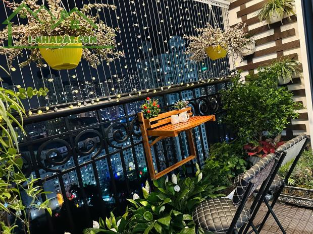 Bán căn hộ The Emerald CT8 Mỹ Đình, 12,5 tỷ, 141,62m2, 4PN, 3WC