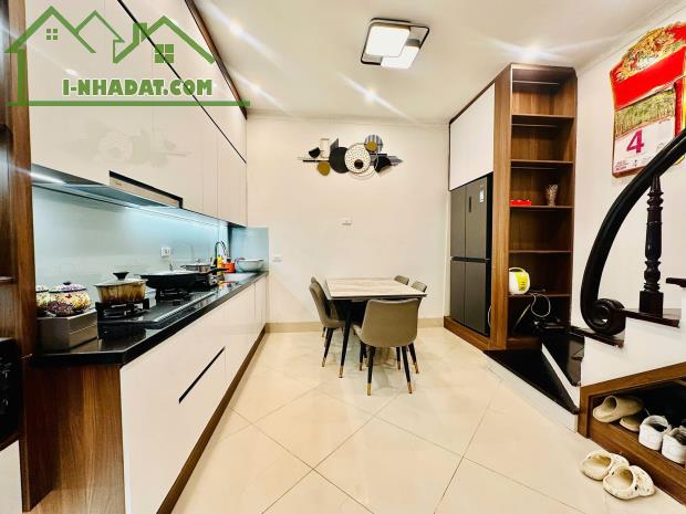 NHÀ 42M2*5T PHỐ VỌNG, CÁCH Ô TÔ 15M, NGÕ BA GÁC