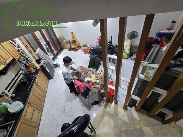 Bán NR tại Mỹ Đình, 6,75 tỷ, 32m2, 3PN, 4WC, 5 tầng, mặt tiền 9m - 1