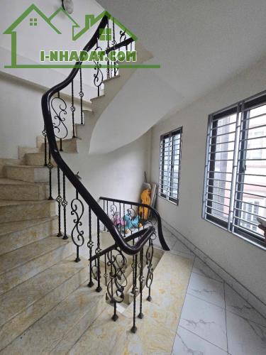 Bán NR tại Mỹ Đình, 6,75 tỷ, 32m2, 3PN, 4WC, 5 tầng, mặt tiền 9m - 4