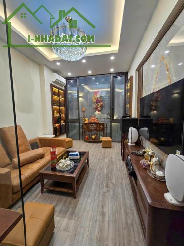 Phân lô Đường Láng,Ô tô đỗ cửa, ở sướng,48m 5 tầng 3.5m mặt, Giá 12.5 tỷ. Lh 0796193699 - 5