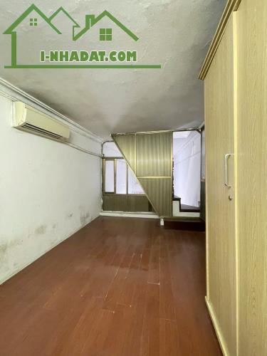 Cho thuê nhà riêng làm VP, ở 4 người Phố Minh Khai 2.5 tầng x 35m2, 2 ngủ, 2 vệ sinh, 8.5 - 2