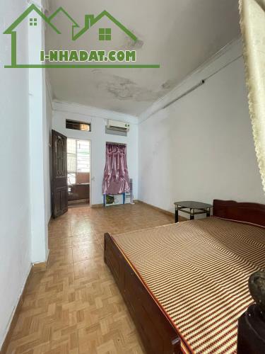 Cho thuê nhà riêng làm VP, ở 4 người Phố Minh Khai 2.5 tầng x 35m2, 2 ngủ, 2 vệ sinh, 8.5 - 3