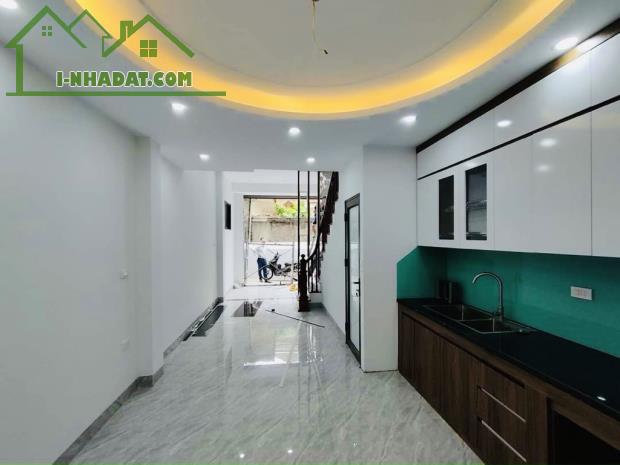 HIẾM Lô Góc-GẦN TRƯỜNG HỌC, CHỢ MỖ LAO 42m2, giá hơn 7 tỷ