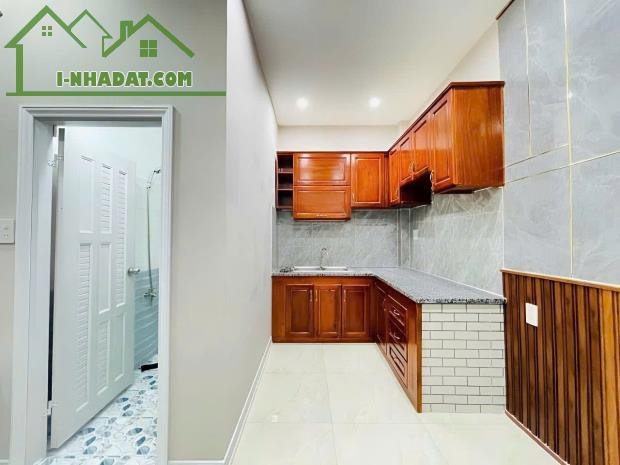 NHÀ THUÊ 8tr/tháng-2pn CONOITHAT GẦN ĐH Y DƯỢC - 3