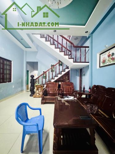 # 1 Nhà ra Kiệt Ô tô Trần Cao Vân, 142m2, ngang hơn 9m, 2 tầng cứng cáp, 4.x tỷ - 2