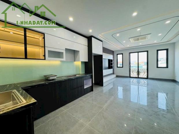 Bán nhà 640 Nguyễn Văn Cừ, Phường Gia Thụy, Long Biên. Thang Máy, 52m x 6T. Lh 0965858116 - 2