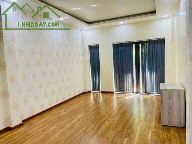 Cho thuê nhà 4 Tầng MTKD Lê Văn Huân P13 Tân Bình