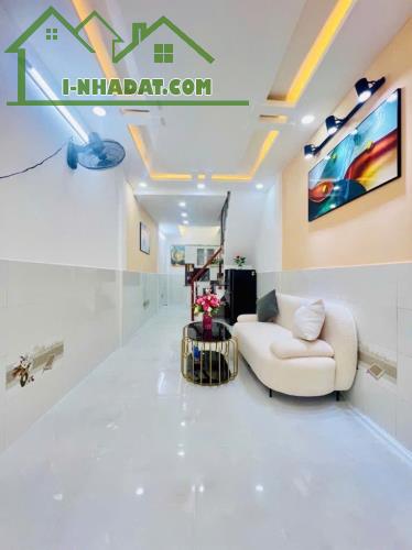 🏠Ngộp cần thanh lí gấp  ~90m² cứu chủ - giá chỉ 650tr Ngang đẹp 5m gần chợ Bình Chánh - 2