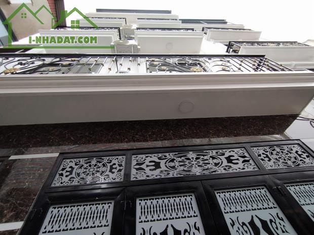 Bán nhà Phố Lụa-Vạn Phúc 44/48m2 5 tầng ô tô đỗ cách 10m ,giá 8,68 tỷ có thương lượng . - 2