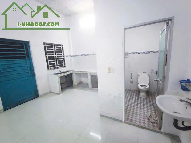NHÀ CHO THUÊ 2PN – 5 TRIỆU/THÁNG – NGAY KDC BÌNH NHỰT. Đ VỎ VĂN KIỆT - 4