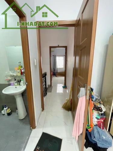 Chính chủ cần bán nhà hẻm xe hơi đường Nguyễn Xuân Khoát, phường Tân Thành, Tân Phú