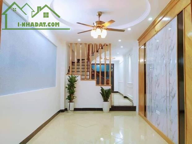 Bán Nhà Khu Vực Tây Mỗ-Nam Từ Liêm-Nhà Đẹp-Ngõ Thông- Ô Tô Đỗ Cửa: 5 Tầng. Nhỉnh 5 Tỷ - 1
