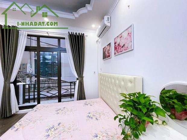 Bán Nhà Khu Vực Tây Mỗ-Nam Từ Liêm-Nhà Đẹp-Ngõ Thông- Ô Tô Đỗ Cửa: 5 Tầng. Nhỉnh 5 Tỷ